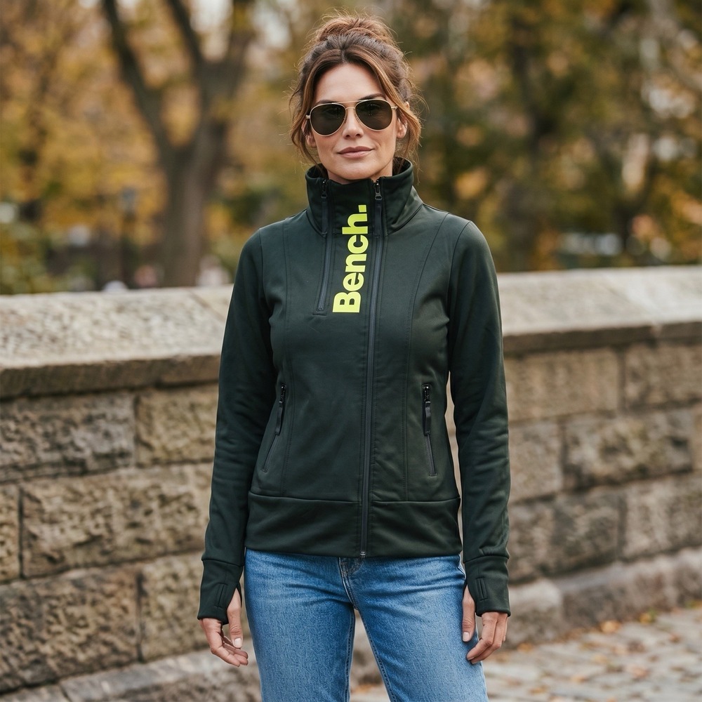 Bench Urbanwear Womens XS Black Softshell Jacket Full Zip Fleece Lined Logo